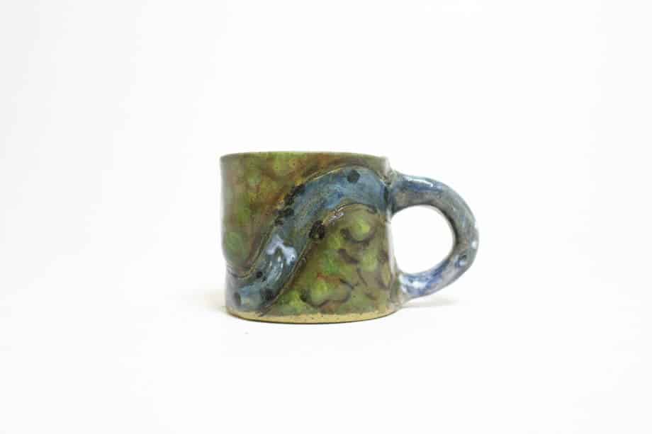 a green mug